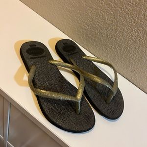 Girls havaianas size 3/4